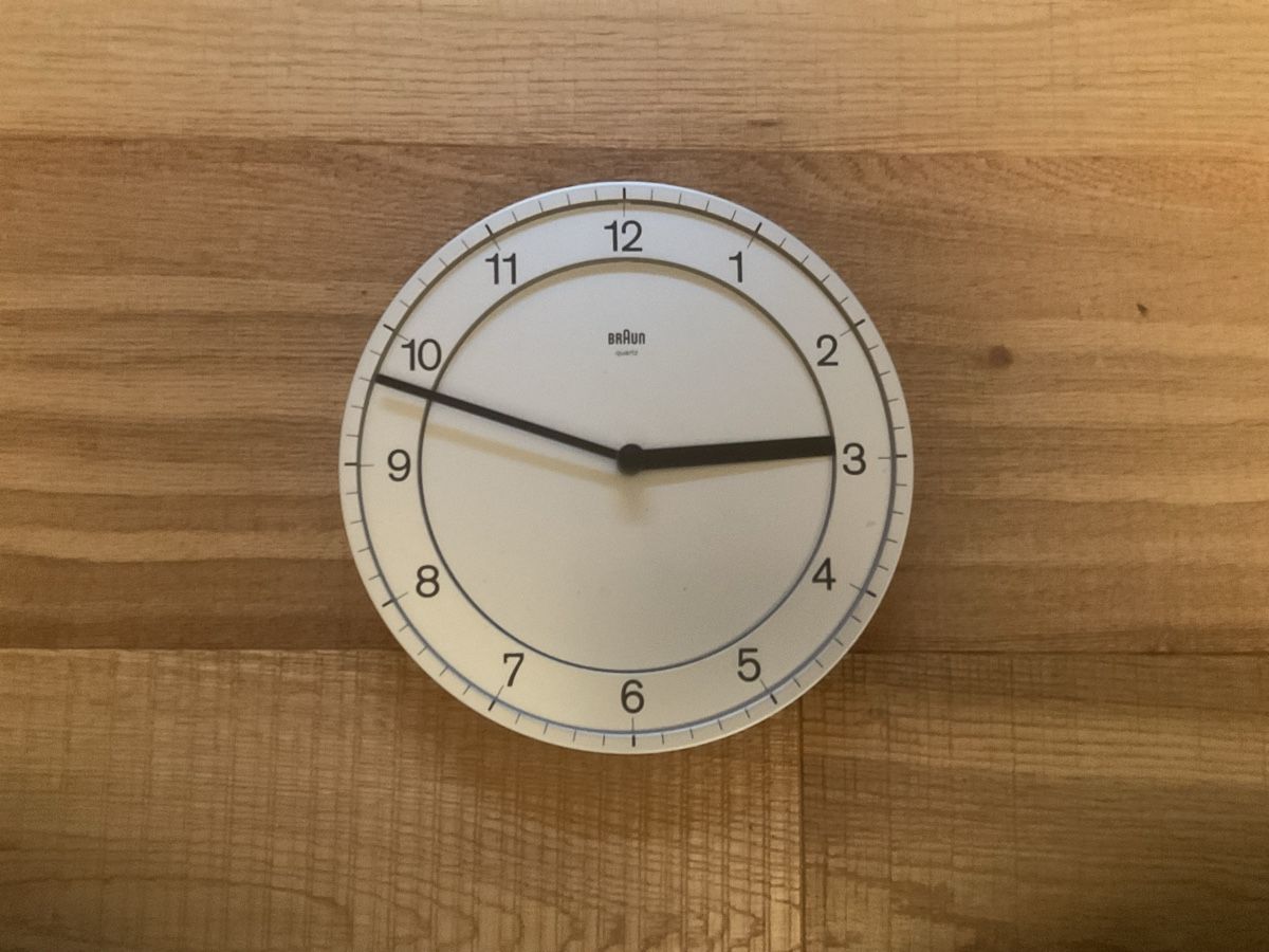 Braun Uhren: Braun Design-Wanduhr, Typ 4861 – Neu (gemäss Beschreibung) aus Zürich von sen_khf5