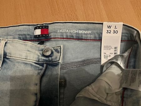Helle Jeans Tommy Hilfiger, Skinny Fit, neu