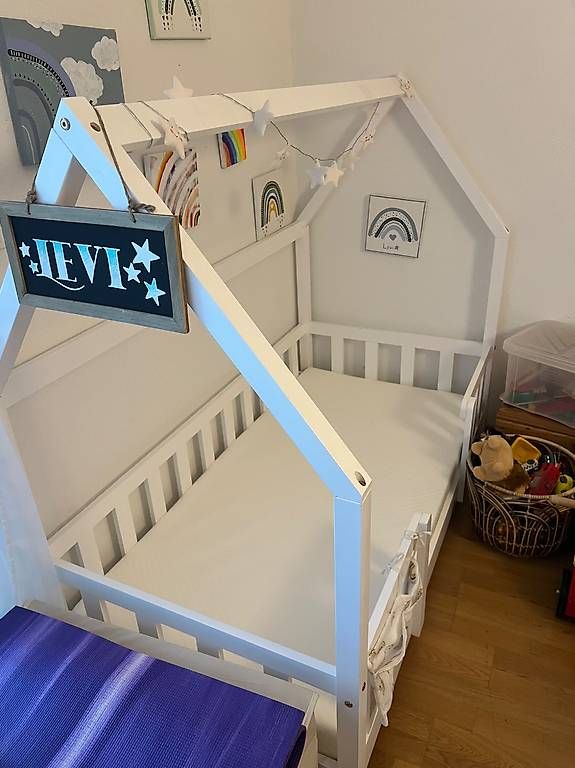 Lits: Kinderbett 70x140 – D'occasion à Gossau ZH par mel_6wxd