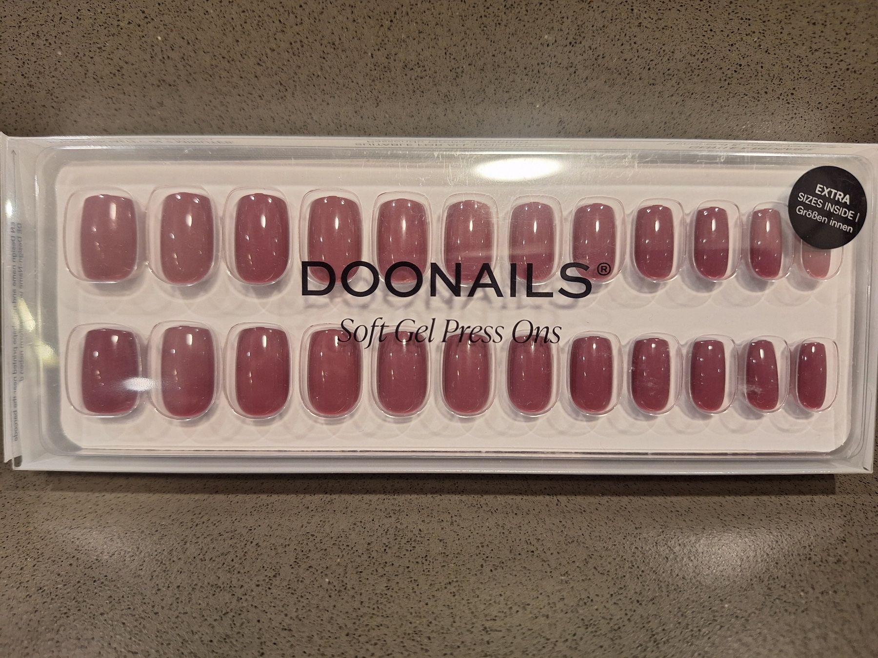 Ongles artificiels: DOONAILS Soft Gel Press Ons / Short Square / Farbe Bubblegum – Neuf avec emballage d'origine à Zürich par Susan1510