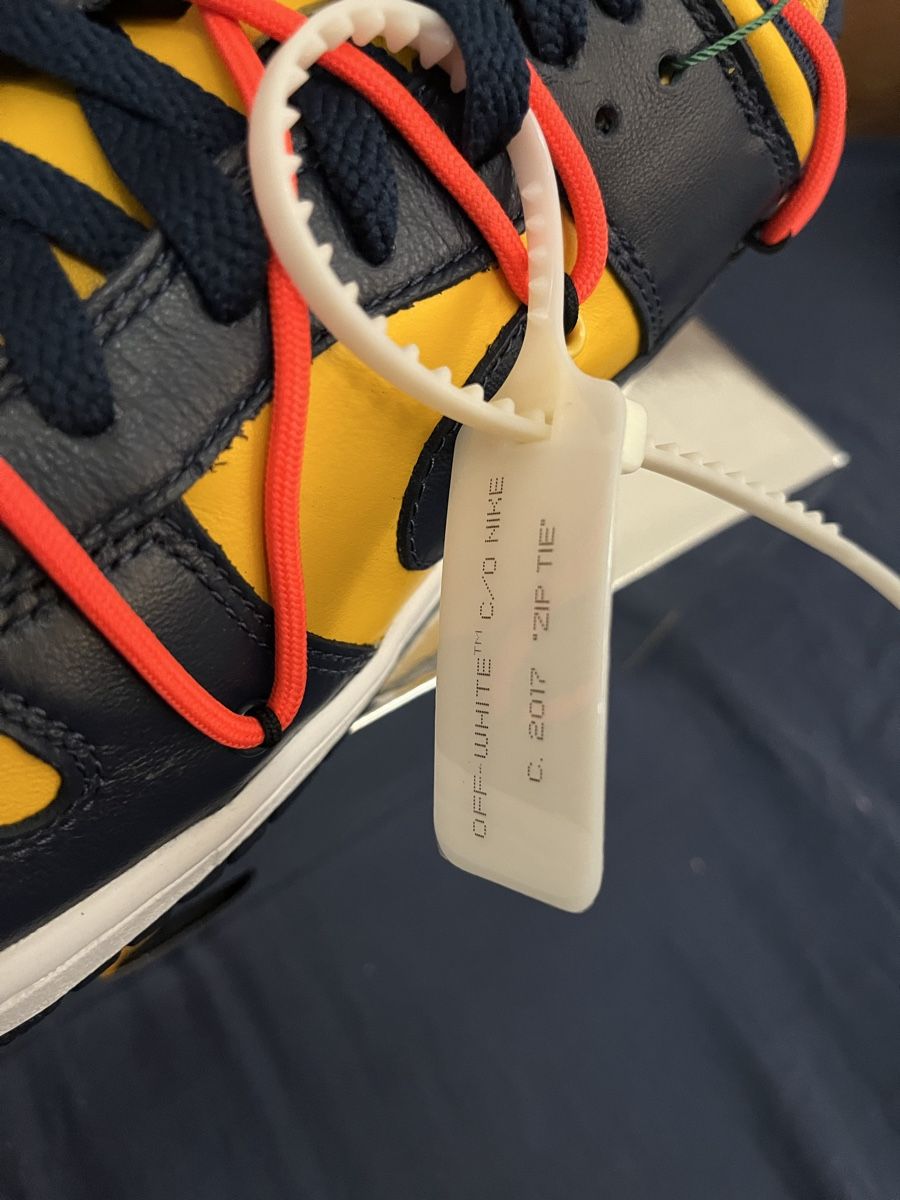 Nike Herrenschuhe: Nike Dunk low x Off White Michigan US 11 DS – Neu und originalverpackt aus Zürich von p.kanne 4
