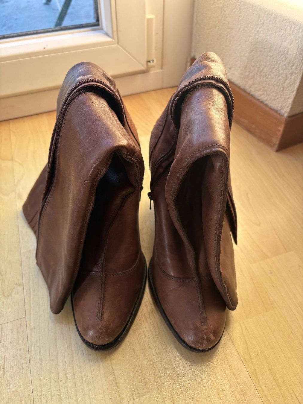 Scarpe da donna: Cantão brown leather boots 39 – Usato da Fribourg venduto da georgeabottino 6