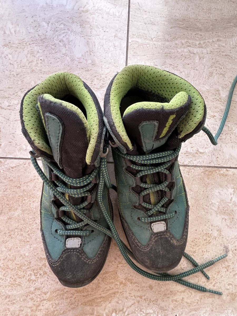 Lowa Scarpe per ragazzi: Lowa Goretex Wanderschuhe Gr. 29 – Usato da Pfungen venduto da perla81 1