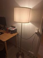 Stehlampe IKEA Ringsta (10.-)