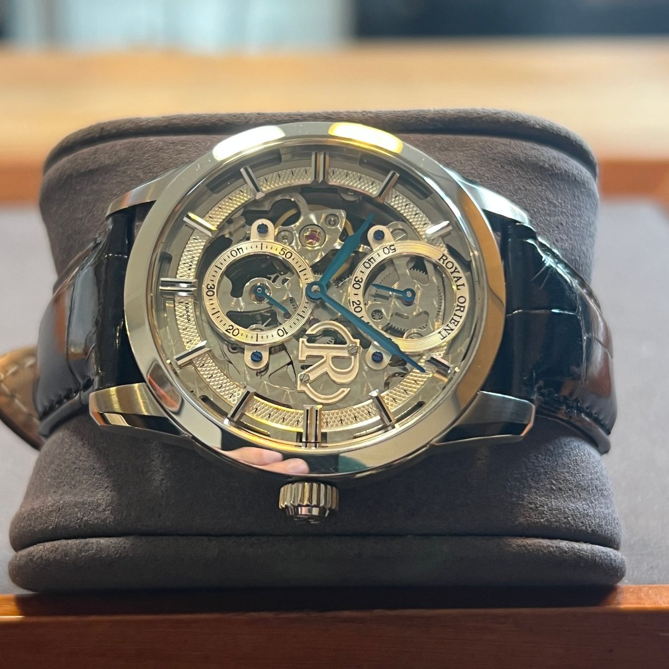 Orient Uhren: Orient Royal Orient Skeleton Power Reserve WE0031FQ – Gebraucht aus Carouge GE von Watchaser 6