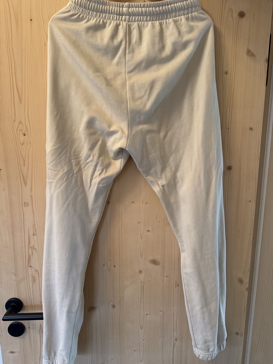 Pull&Bear Pantaloni: Jogginghose, Grösse M – Nuovo (secondo la descrizione) da Lurtigen venduto da sal_79fm 1