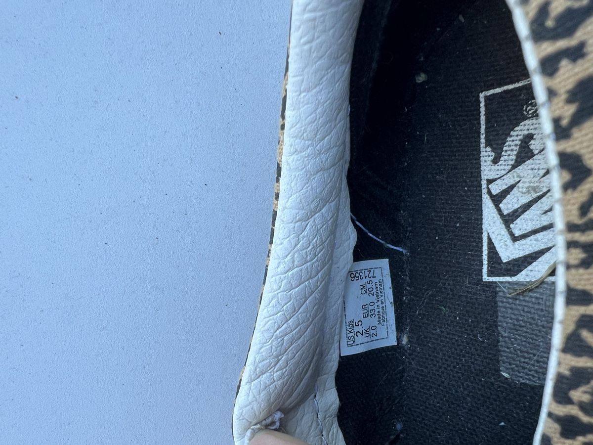 Vans Herrenschuhe: Vans Slip on Sneaker Gr. 33 – Gebraucht aus Heiligkreuz (Mels) von fodo 3