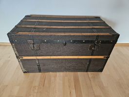 Antike Truhe, Masse 95x52x50cm 