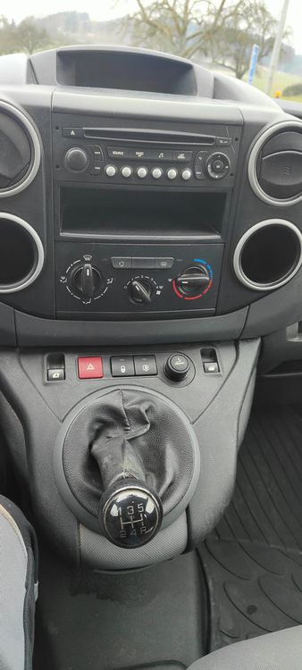 SCHÖNER MONTEUR LIEFERWAGEN CITROEN BERLINGO MIT WENIG KM. 9