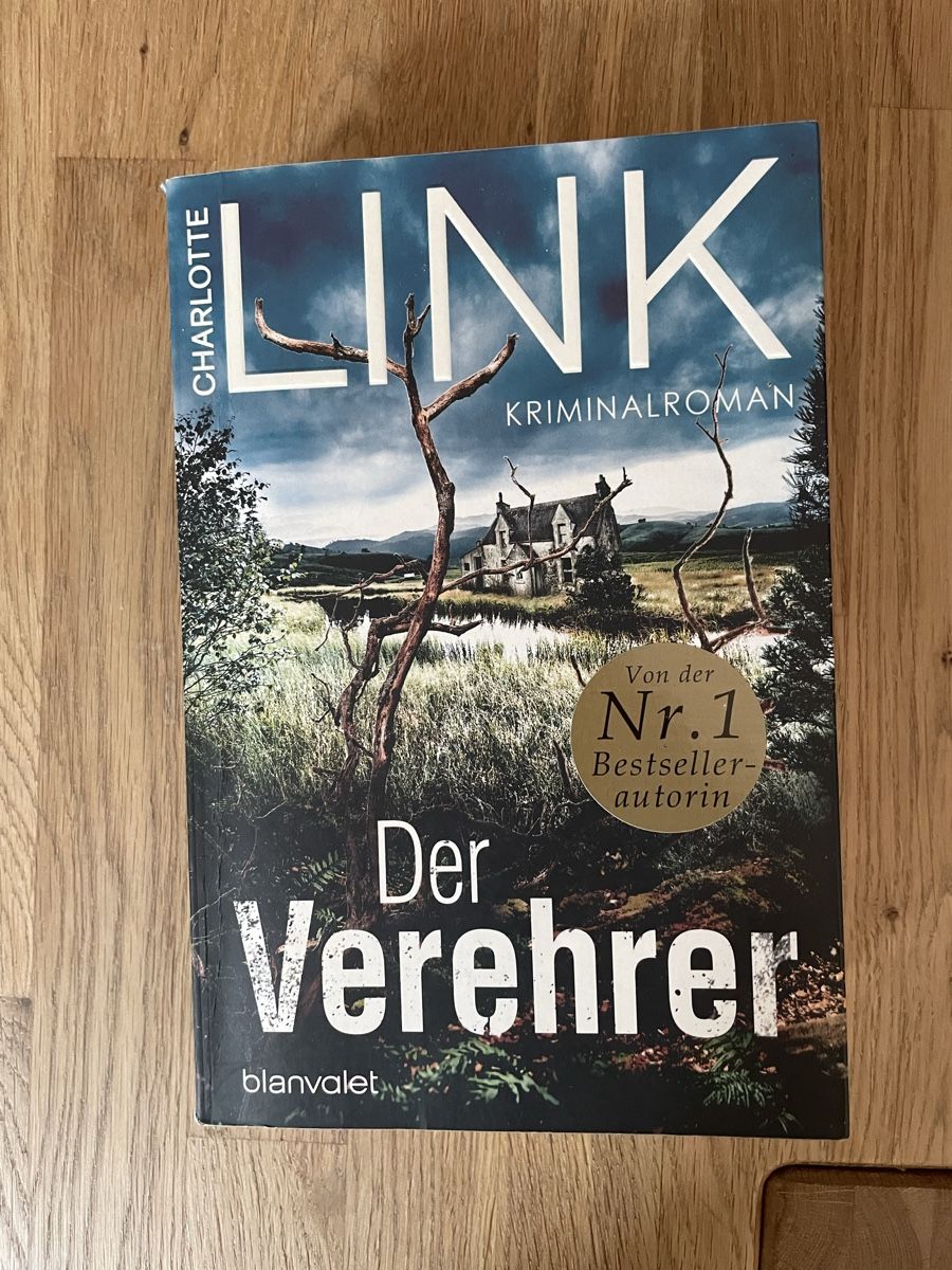 Bücher: Der Verehrer – Gebraucht aus Laufen von bia_7vr6