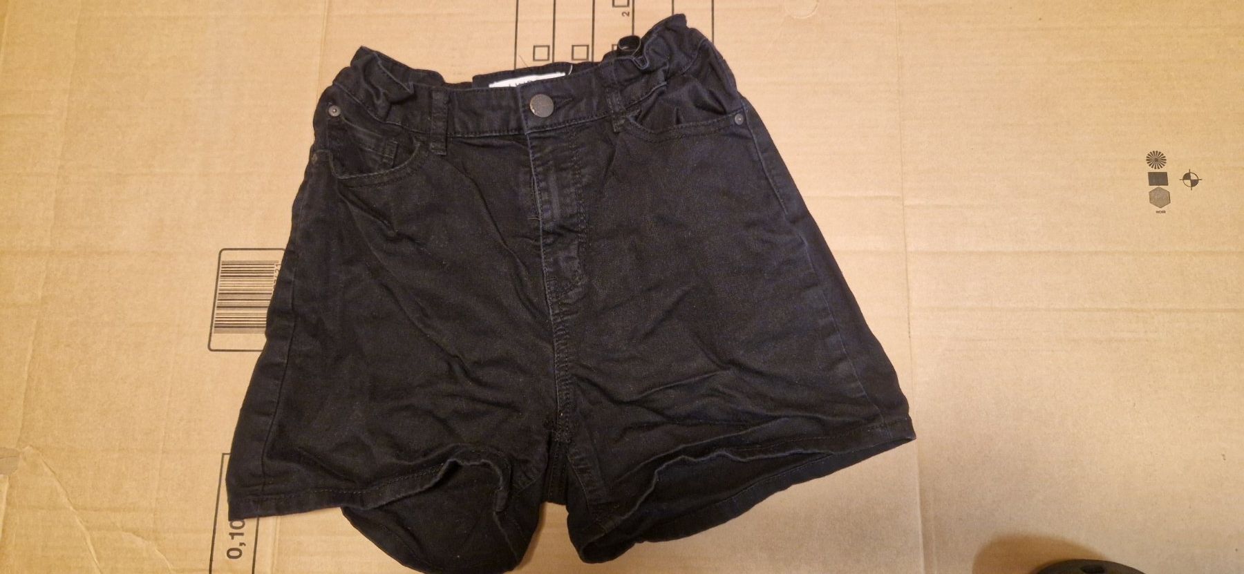 Lotti di vestiti: verschiedene Hosen, Gr 36 – Usato da Kriens venduto da Evelyne.borth
