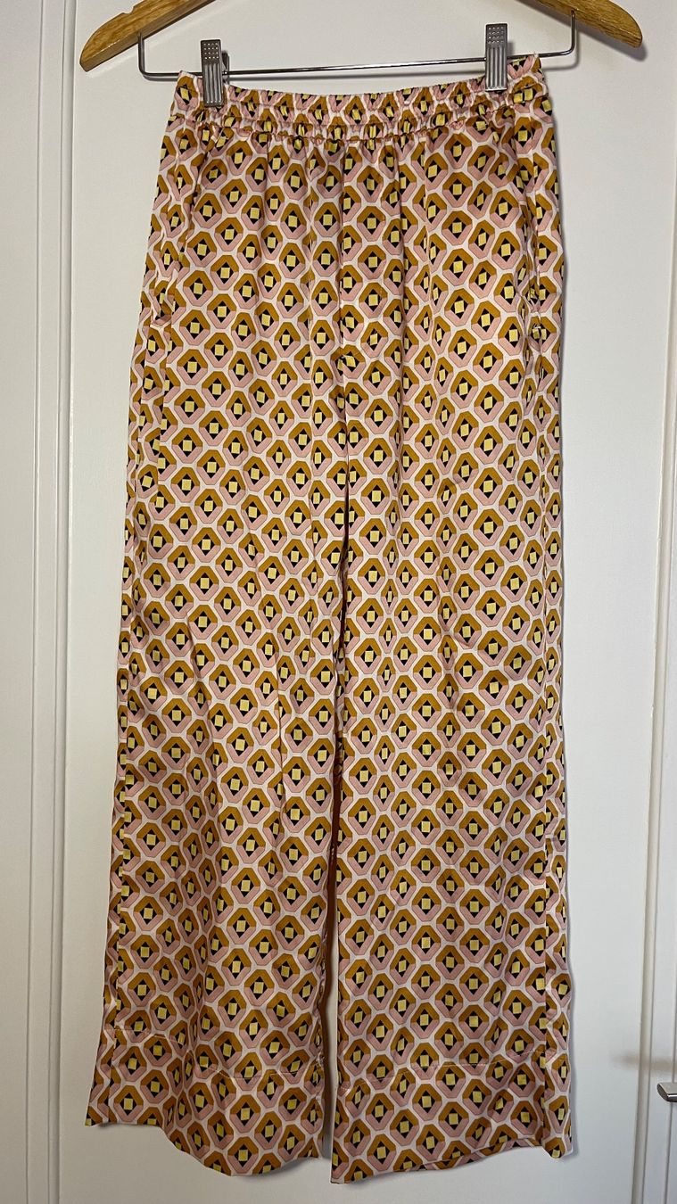 Zara Hosen: Pantalon large évasé – Neu und originalverpackt aus Territet von Estelle_elletsE