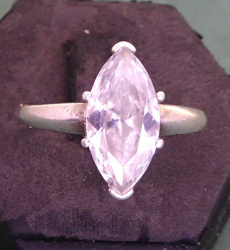 Anelli: Ring 925 Silber mit synthetischem Stein – Usato da Muri AG venduto da Lineli2020 1