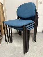 4er Set Stapelstühle, Stoffbezug blau, Metallgestell