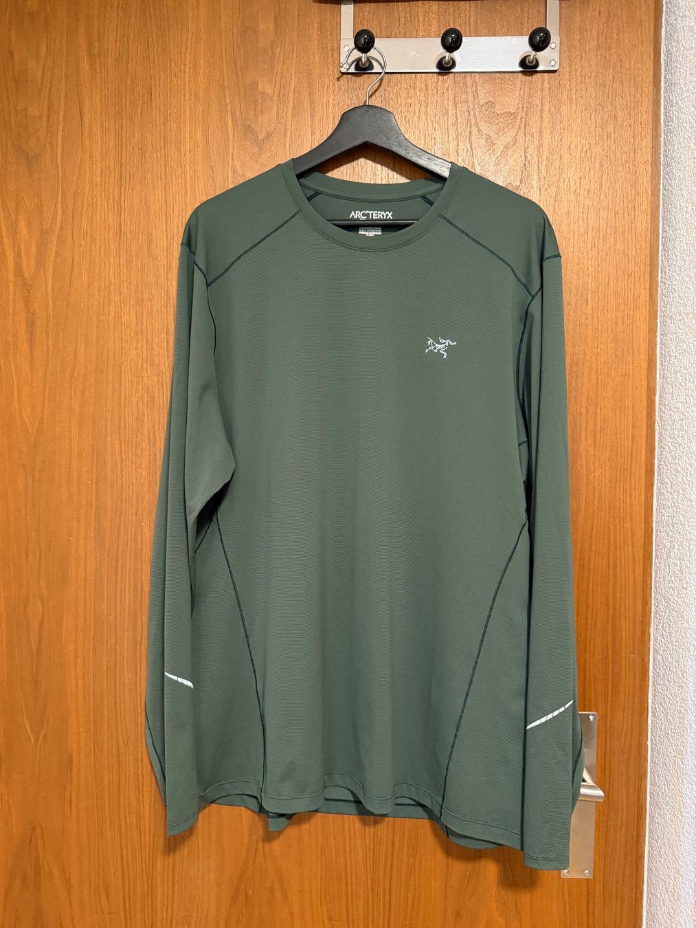 Arcteryx T-shirt: Arc'teryx Longsleeve Shirt – Usato da Kloten venduto da Sadushk