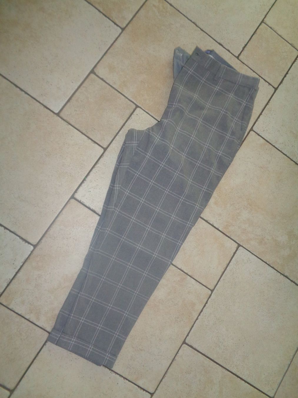Zara Pantalons: Hose  Zara  Grösse 44 – D'occasion à Kreuzlingen par Robi-2003 4