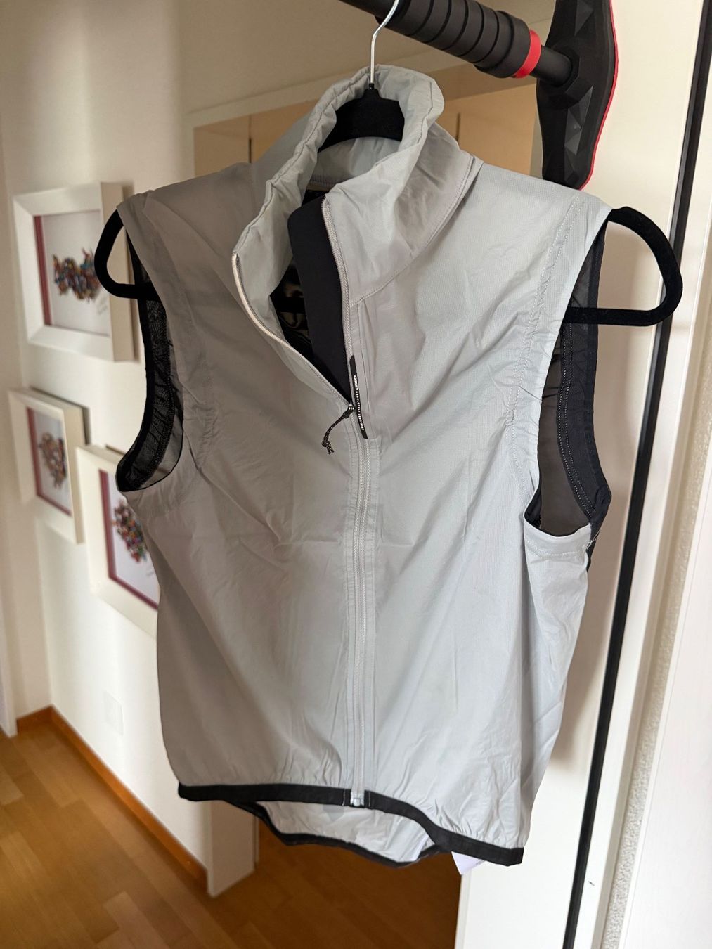 Gilets & Westen: Q36.5 Air Vest Ice Grey Size M – Gebraucht aus Küsnacht ZH von gma_67jc