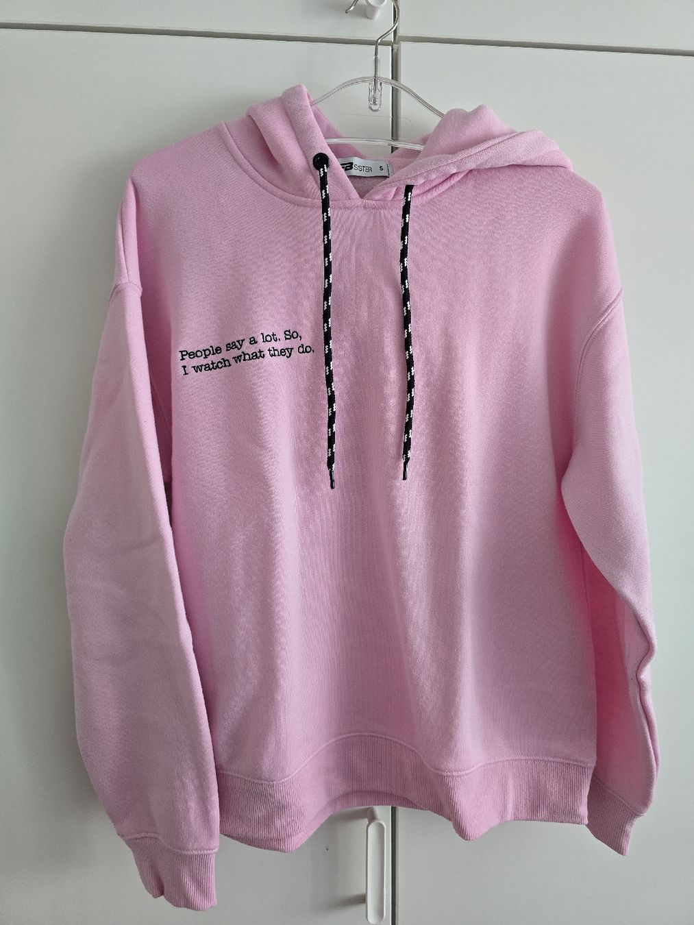 Pulls & Sweat-shirts: Hoodie - Grösse S – Neuf (Voir description) à Rickenbach b. Wil par Kth_v8