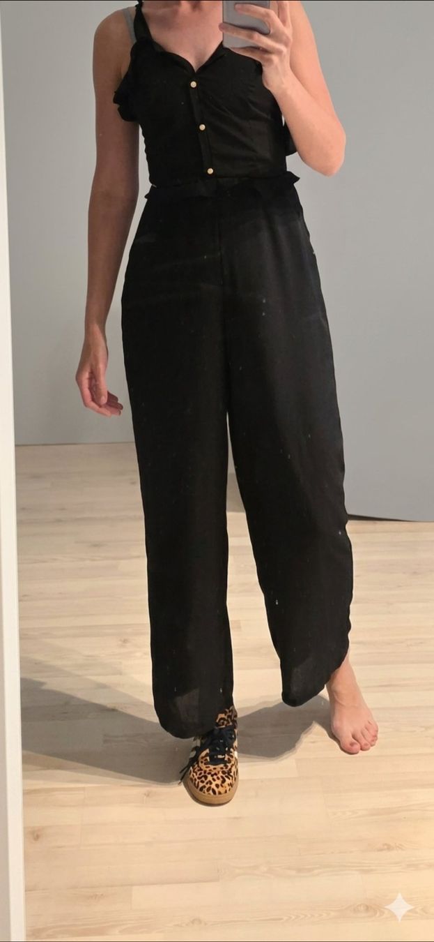 Guess Tute: Overal, Jumpsuit Guess – Usato da Würenlingen venduto da vic_xn7b 3