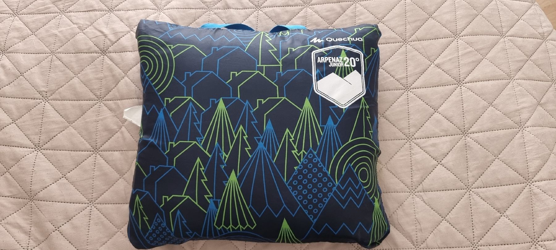 Sacchi a pelo: Schlafsack Quechua Junior – Usato da Glattpark(Opfikon) venduto da TatianaVladimirova