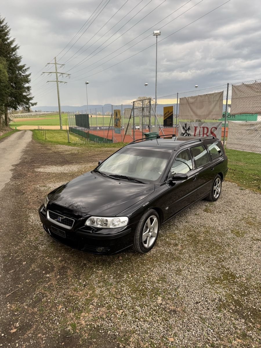 Volvo Automobili: Volvo V70R AWD Handschalter – Usato da Langenthal venduto da Marola05 2