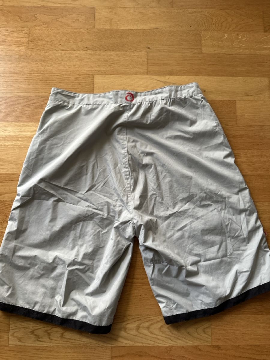 Pantaloni: Alinghi Segelshorts Gr. M – Usato da Emmen venduto da moodle13 3