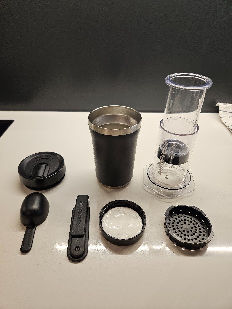 Macchine per caffè & Macchine per espresso: Aeropress Go Plus, with extras – Usato da Luzern venduto da hexagon