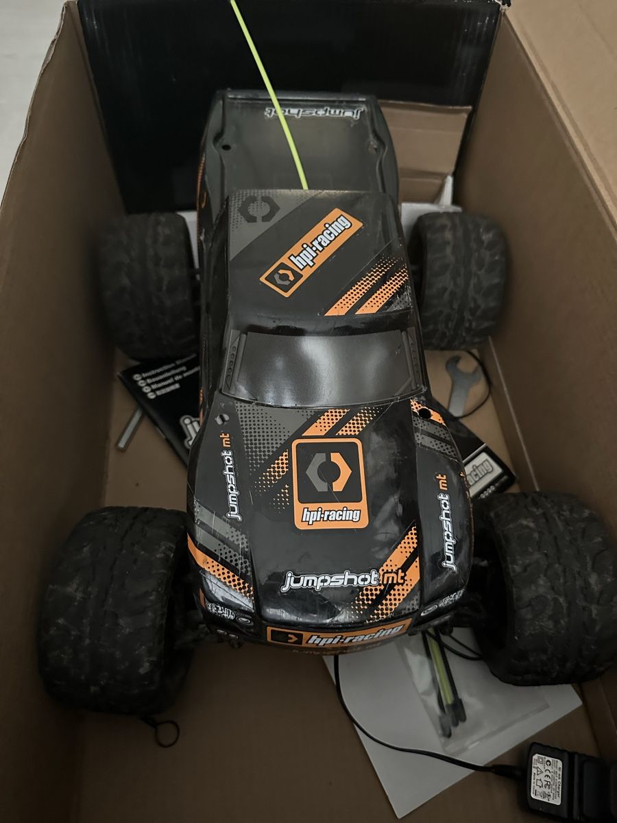 RC Kits de montage: RC Auto – Défectueux à Henggart par eli_8plt
