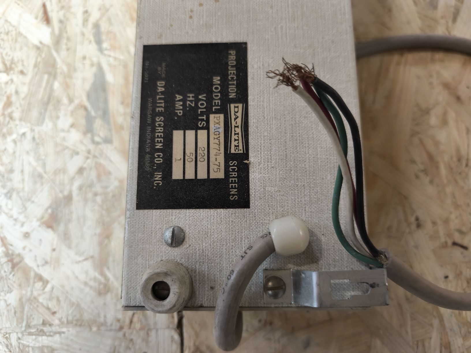 Home Cinema: Elektrische Projektionsleinwand von Da-Lite – Difettoso da Grosshöchstetten venduto da billybright 1