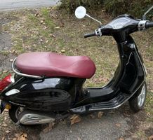 Roller Piaggio Vespa Primavera 50 schwarz gebraucht