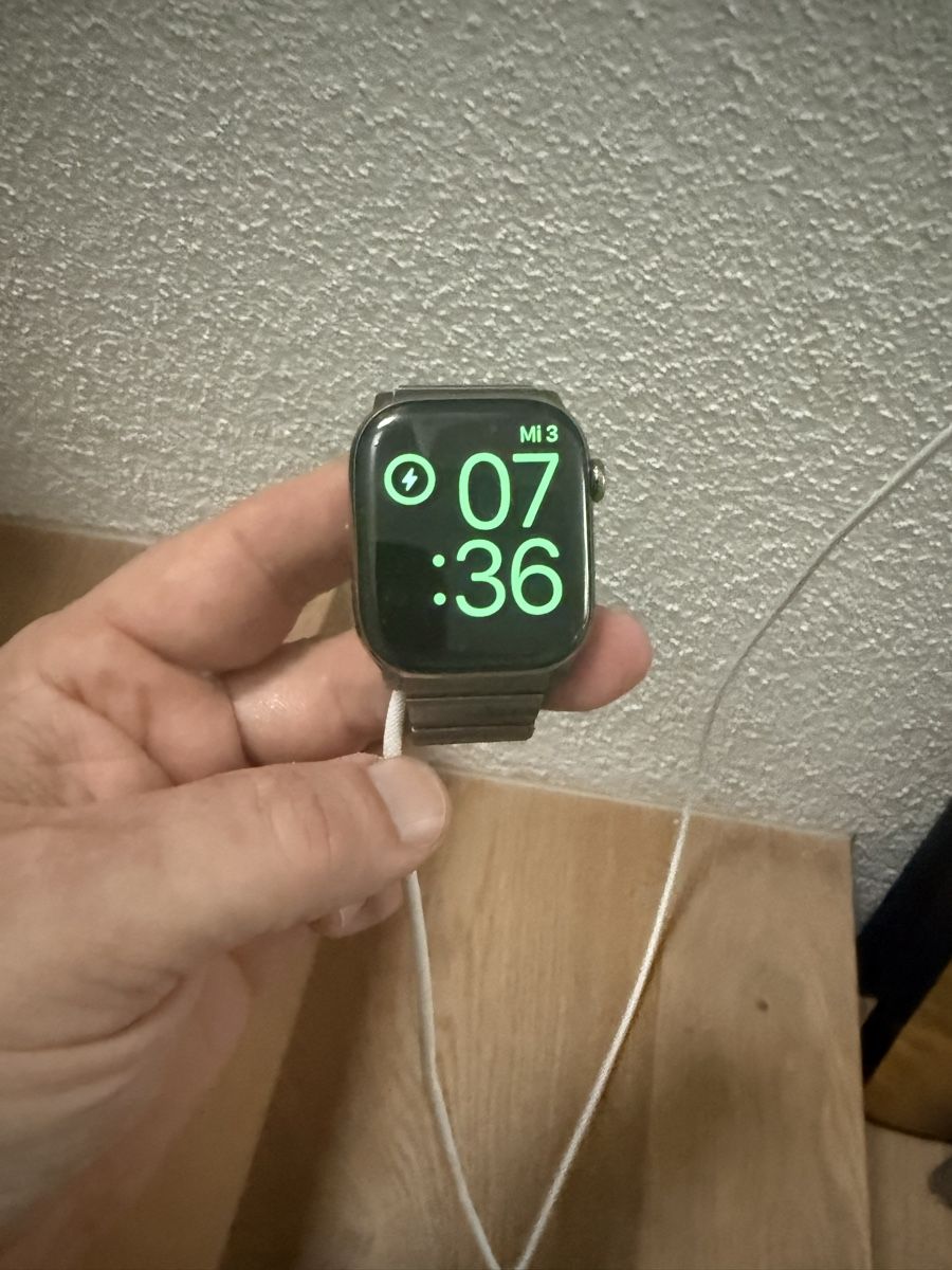 Apple Smartwatch: Apple watch Series 11 – Nuovo (secondo la descrizione) da Bremgarten AG venduto da Berlinale