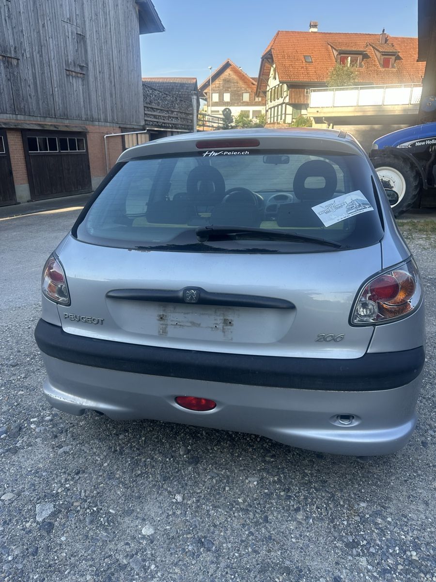 Peugeot Automobili: Peugeot 206 XS – Usato da Zuzwil BE venduto da Stukach 2