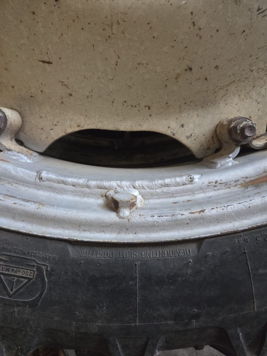 Pneumatici & Ruote complete: Occ.Räder verstellbar 9.5R36 – Usato da Muhen venduto da Danu65 3