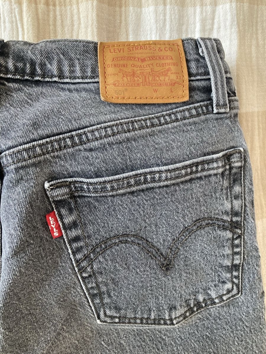 Levi's Jeans: Grey Levi’s 501 – Gebraucht aus Bottmingen von Poppyfields 3