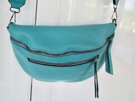 SAC EN BANDOULIERE CUIR VERT NEUF