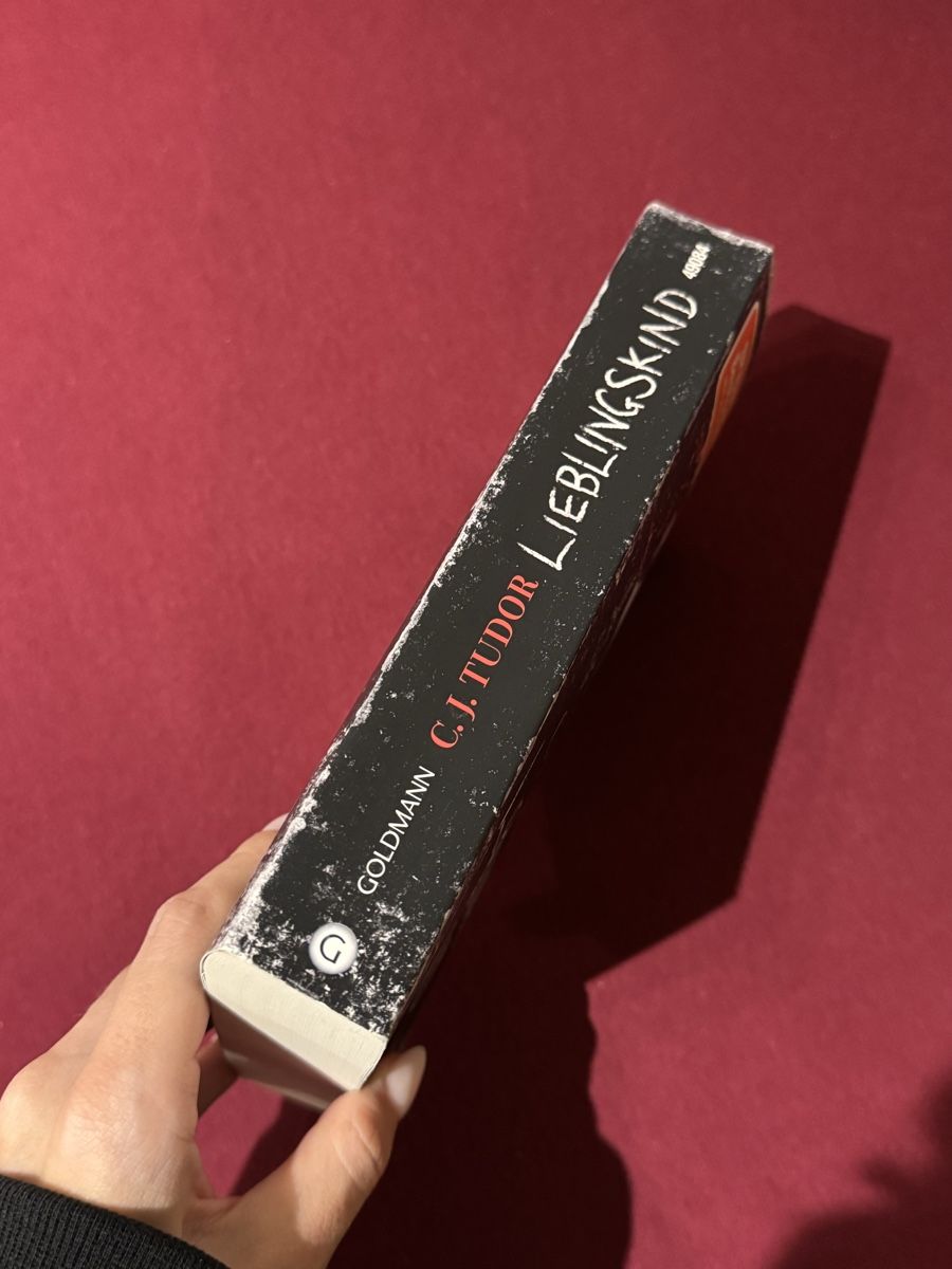 Libri: Thriller - Lieblingskind - C.J. Tudor – Usato da Basel venduto da Susana_ 2