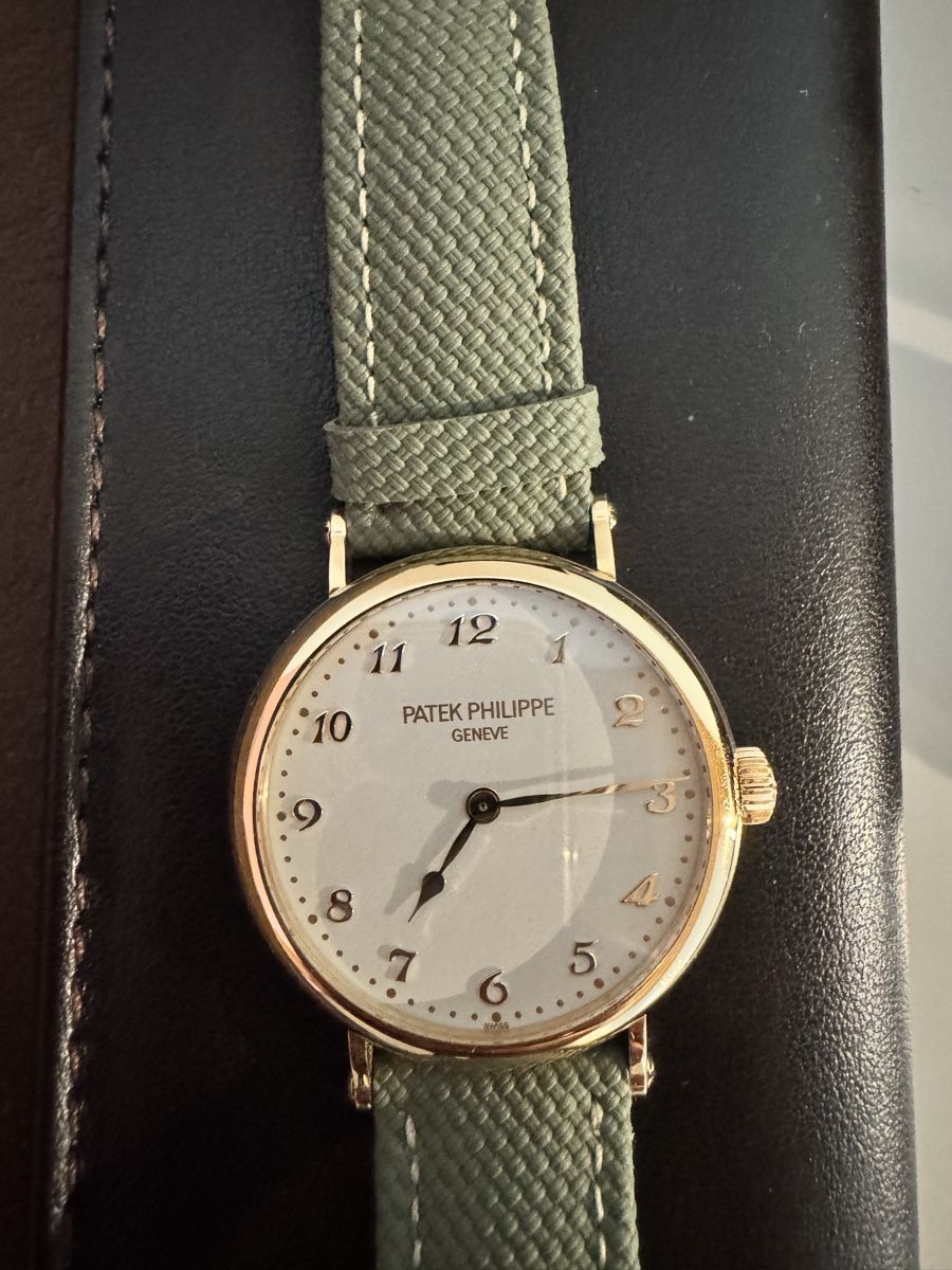 Patek Philippe Uhren: Patek Philippe, Calatrava, 7200R-001 – Gebraucht aus Arbaz von owf_7c66