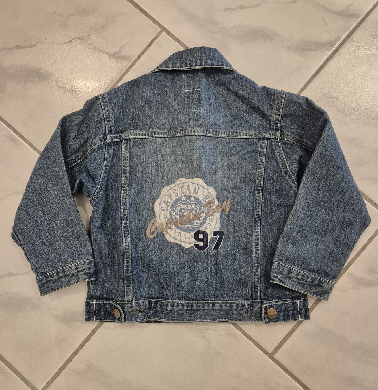 Giacche & Cappotti: Jeansjacke Kinder Grösse 110 – Usato da Oetwil am See venduto da Janina5 1