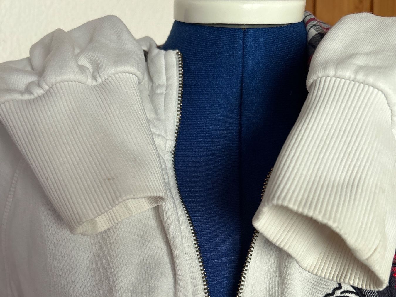 Peak Performance Maglioni & Felpe: Kapuzenpullover – Usato da Heiligkreuz (Mels) venduto da ale_x2d5 2