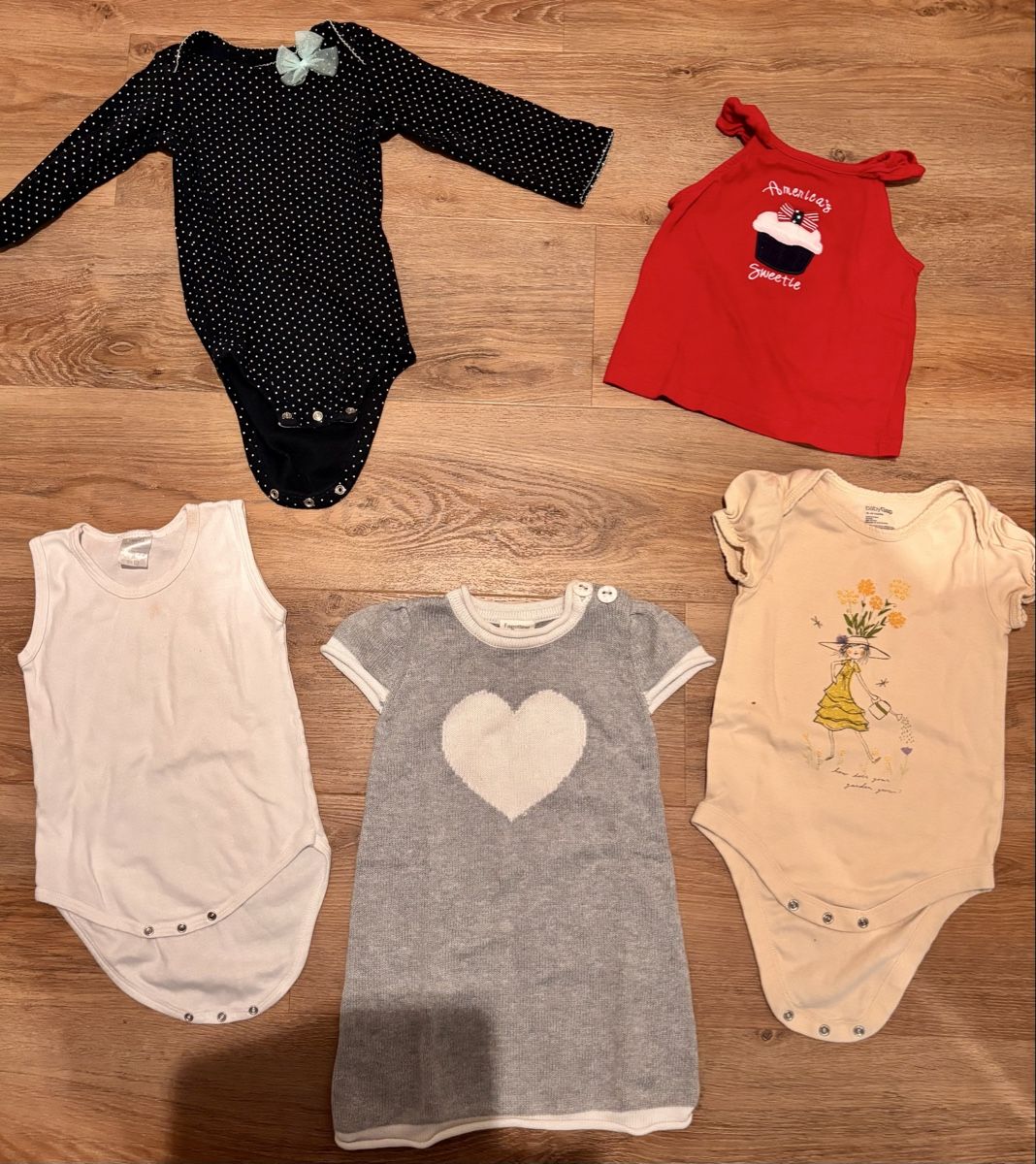 Lotti & Set di vestiti: Mädchen Kleiderpaket. Gr. 86/92 (18-24M)!!! – Usato da Einsiedeln venduto da sum_xm7z 2
