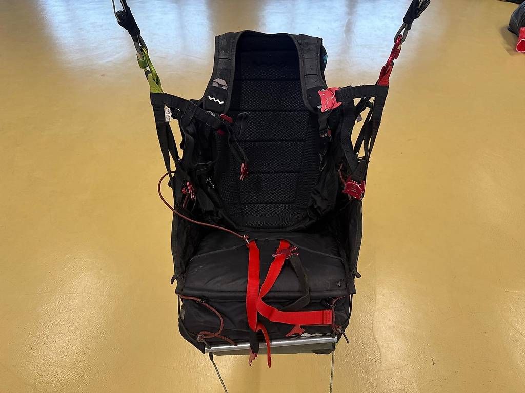Sport dell'aria & Aquiloni: Woody Valley Wani 1 L – Usato da Matzendorf venduto da Flugschule-Jura 1