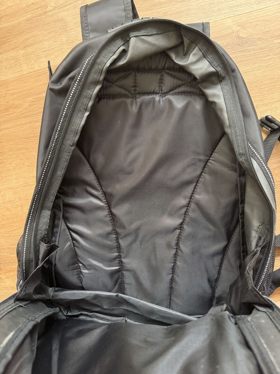 Zaini: Rucksack schwarz super Zustand – Nuovo (secondo la descrizione) da Bassersdorf venduto da Sandy456 3
