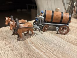 Wunderschöne Kutsche mit Weinfass und Männchen, Top Zustand