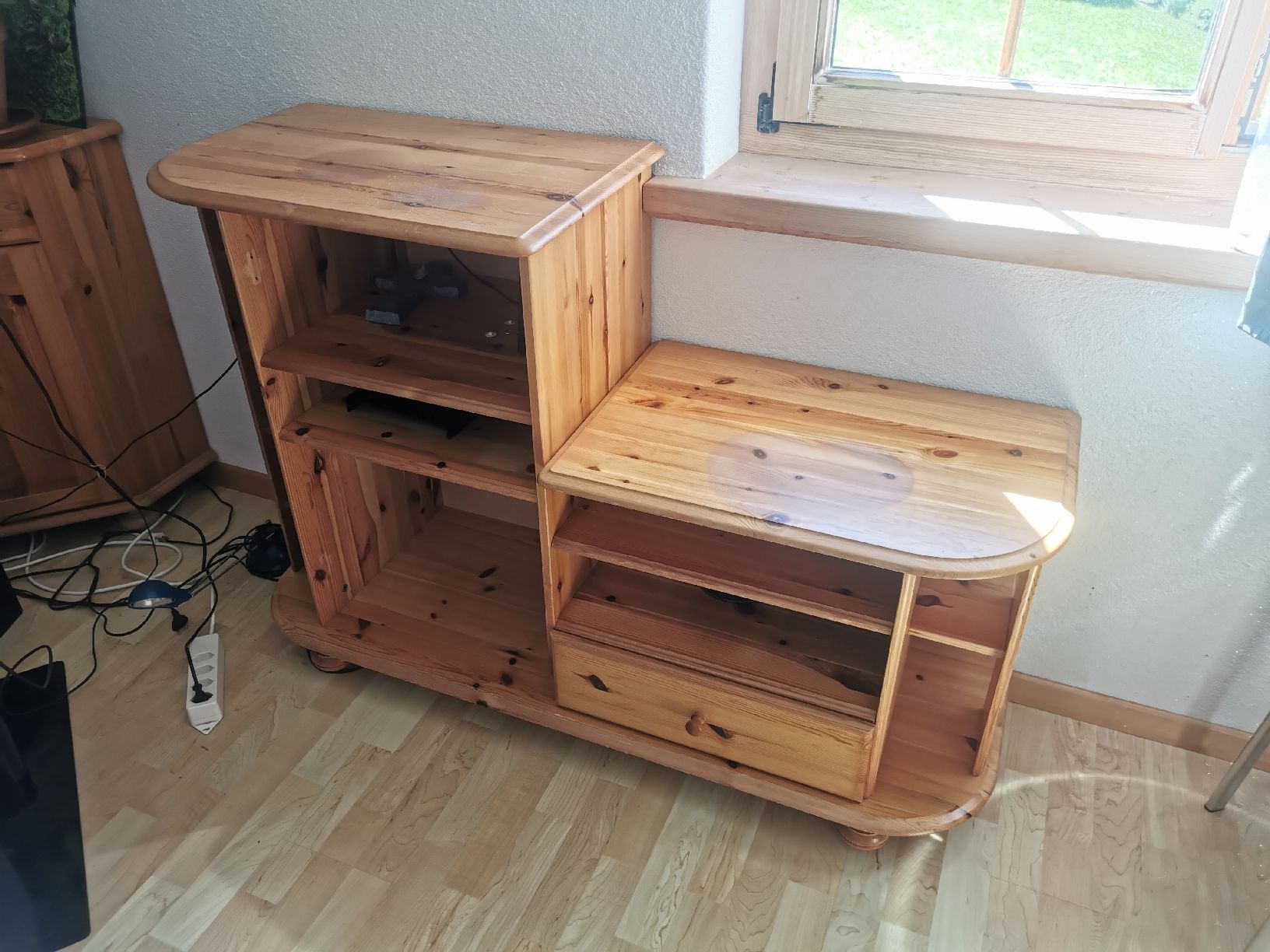 Kommoden: Holzmöbel  – Gebraucht aus Morissen von liv_8jfy 1