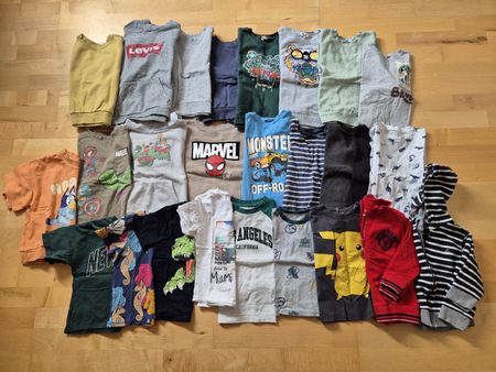 Jungen Pullover/Shirts Grösse 104, 25 Stück, Top Zustand