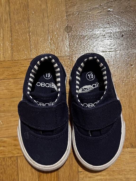 Schuhe für Jungen: Neue KinderschuheGrösse 19ungetragen – Gebraucht aus Basel von Vlad_ukr
