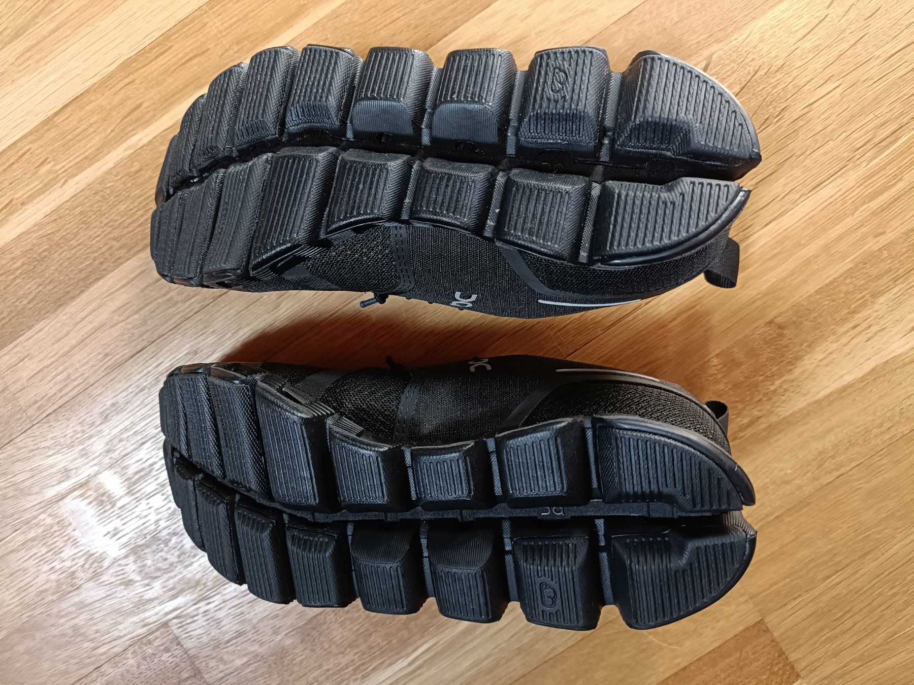 On Scarpe da donna: ON Cloud Waterproof Black/Lunar, EUR37, UK6 – Nuovo e nell'imballaggio originale da Sta. Maria V. M. venduto da Lexaxs 3