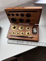 Antike Apothekergewichte in hübscher Holzbox mit Patina