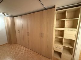 Grosse Schrankwand / Kleiderschränke aus Holz