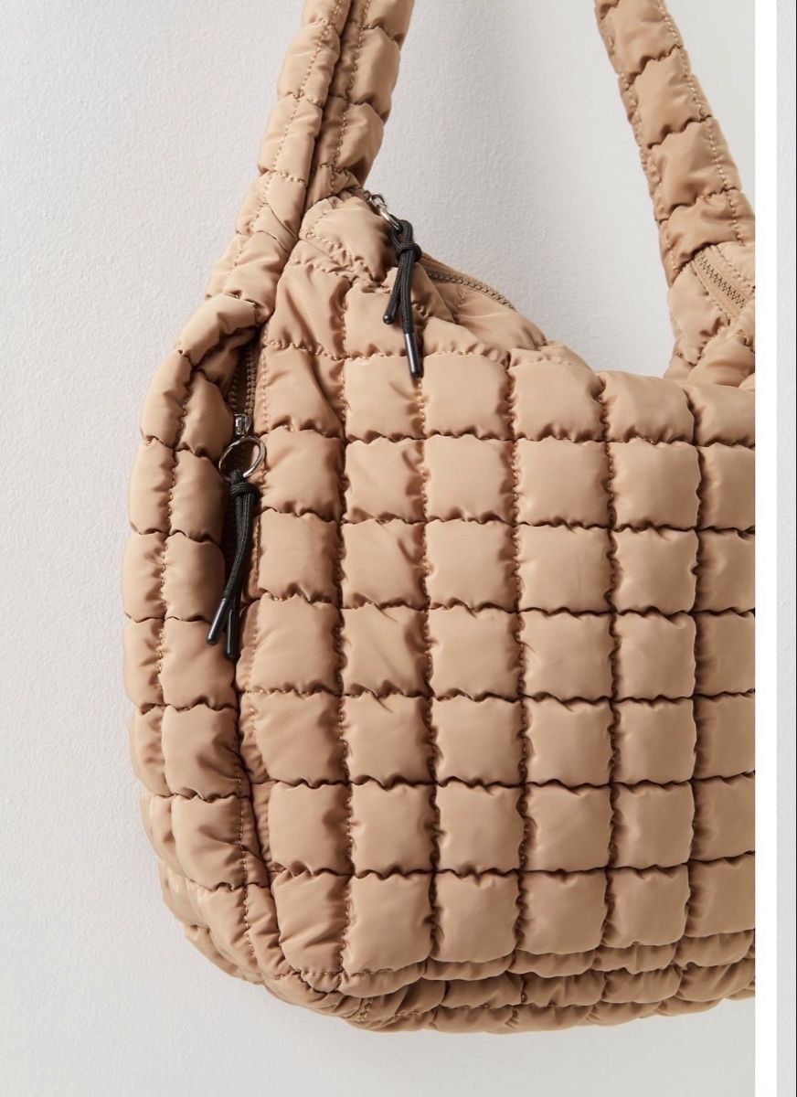 Borse: Quilted Shoulder Bag Beige gently used  – Nuovo (secondo la descrizione) da Zürich venduto da Benutzername-B 1